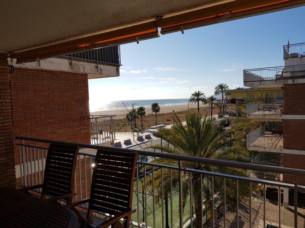 Mogaver Beach Castelldefels Apartment Bagian luar foto