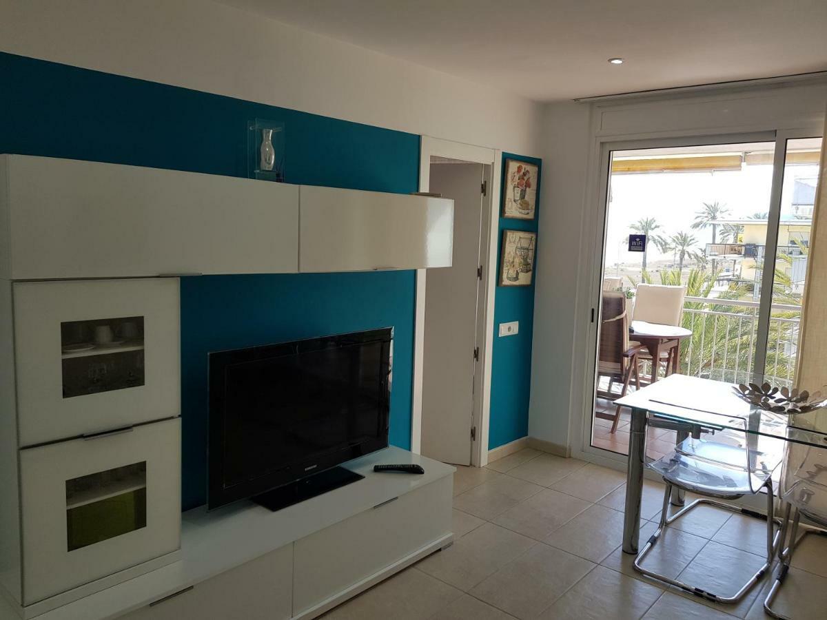 Mogaver Beach Castelldefels Apartment Bagian luar foto